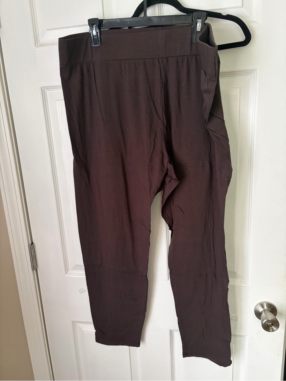 Stretchy Dark Brown Leggings. (1) 3X. (1) 2X